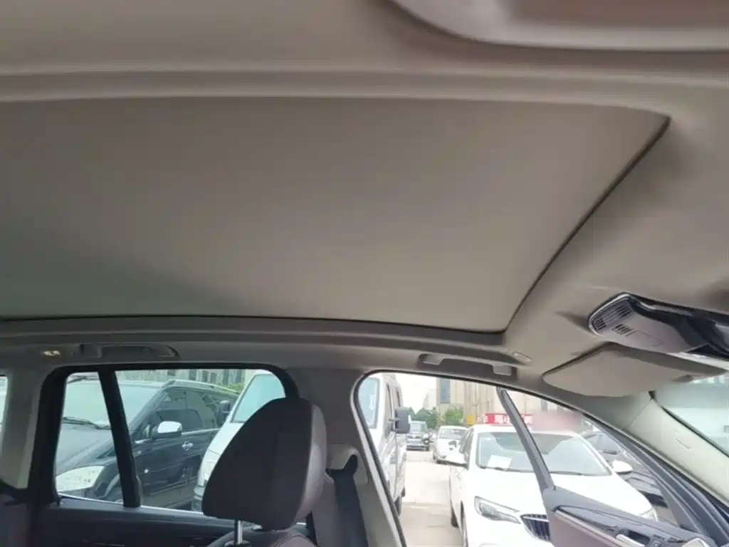BMW iX3 2021 Leading фото 18