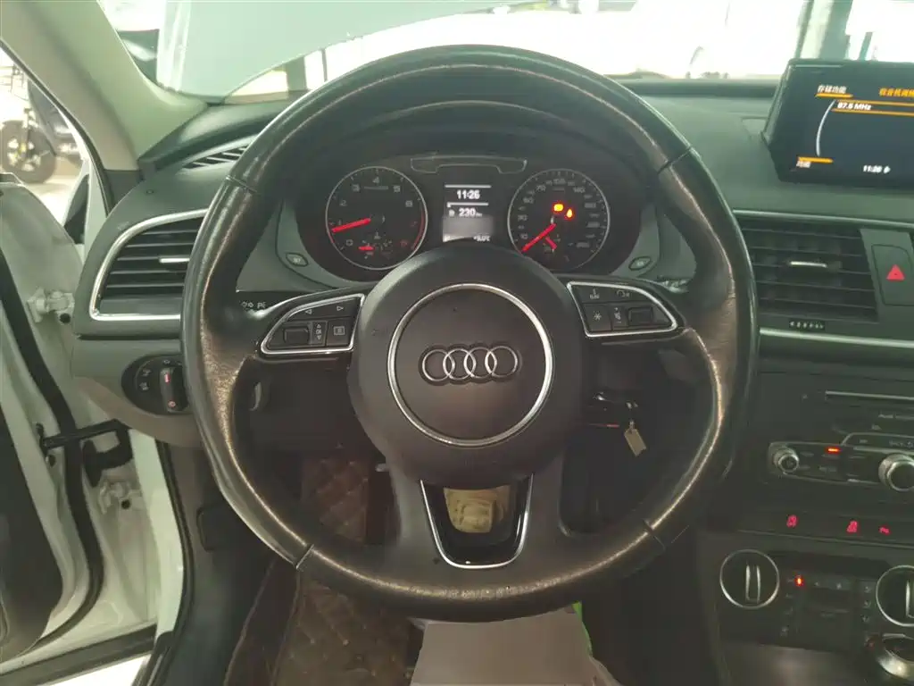 Audi Q3 2016 35 TFSI Fashion фото 11