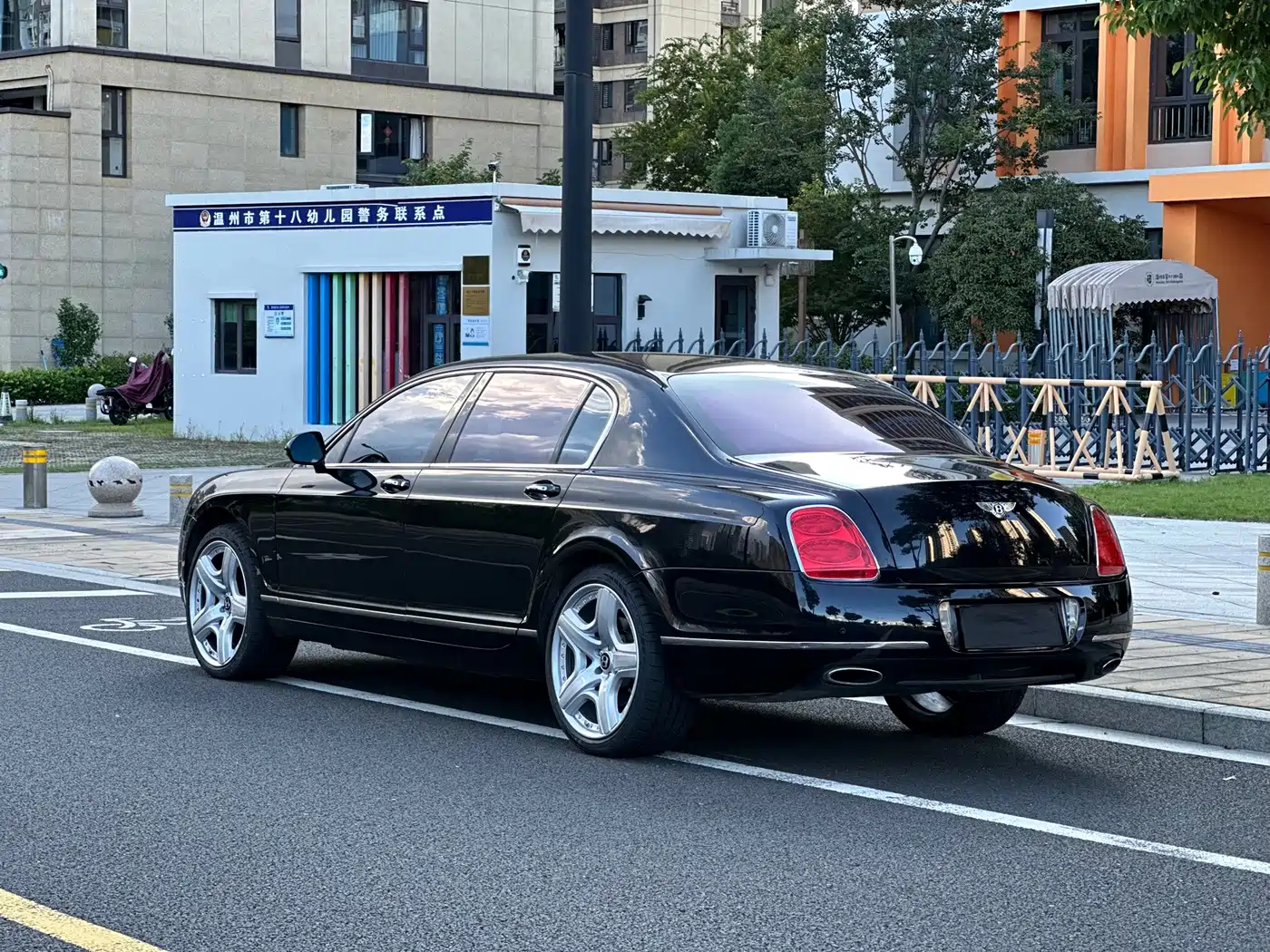 Bentley Flying Spur 2011 2010 6.0T 4-seater Version