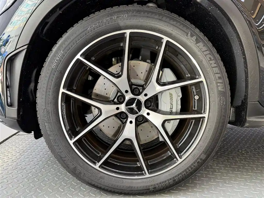 Mercedes-Benz GLC AMG 2022 AMG GLC 43 4MATIC фото 3