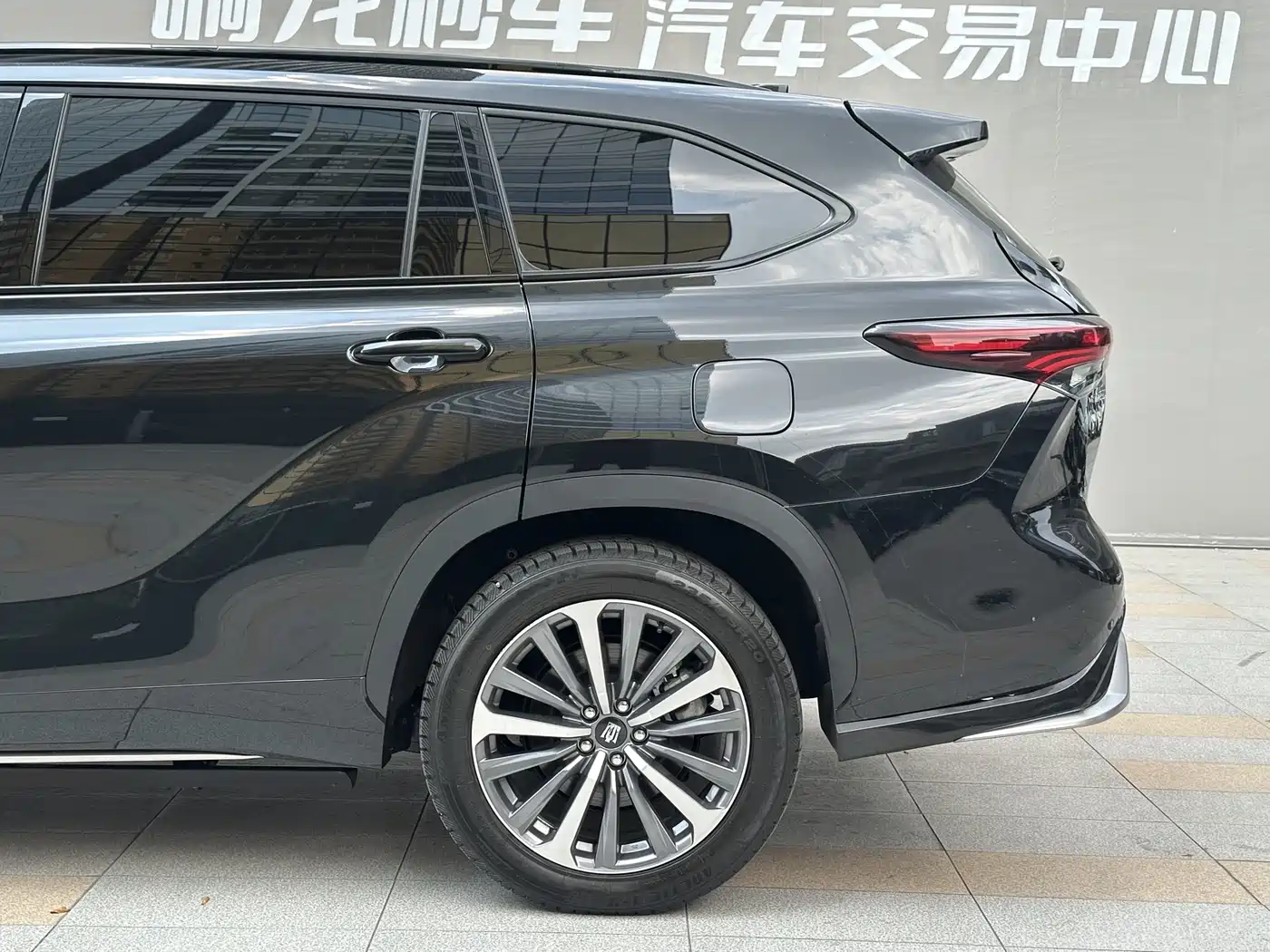 Toyota Crown Kluger 2024 2.5L HEV 4WD Flagship Edition фото 21