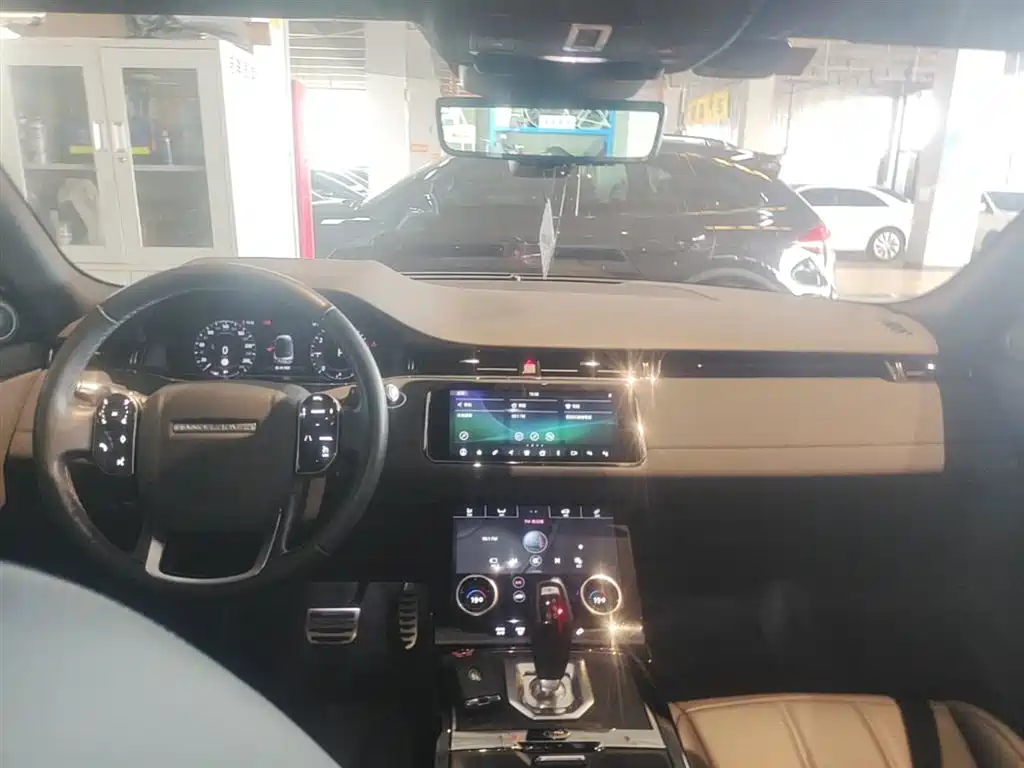 Land Rover Range Rover Evoque 2020 249PS R-DYNAMIC SE Sport Tech Edition фото 10