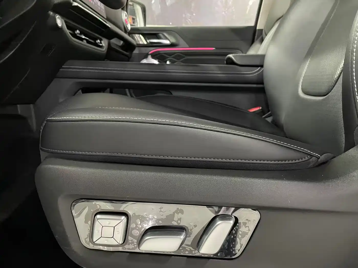 TANK TANK 300 NEW ENERGY