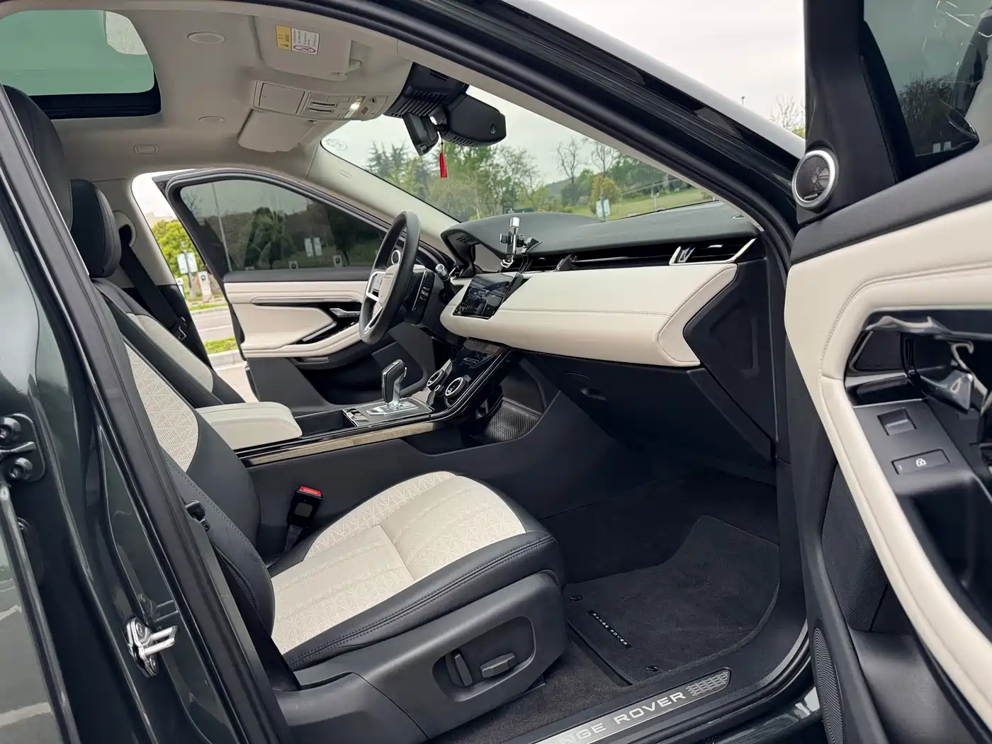 LAND ROVER RANGE ROVER AURORA