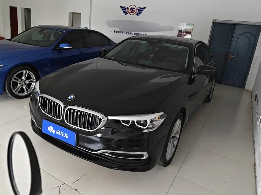 BMW 5 Series 2020 525Li Luxury Package