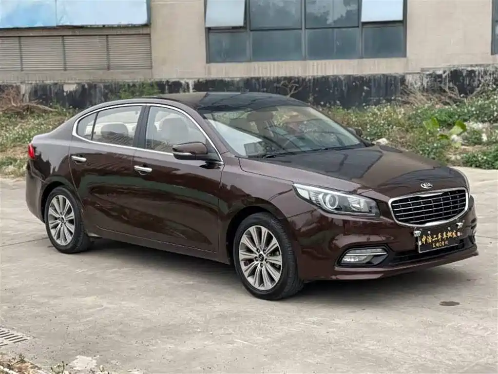 Kia K4 2014 1.8L Automatic DLX фото 3