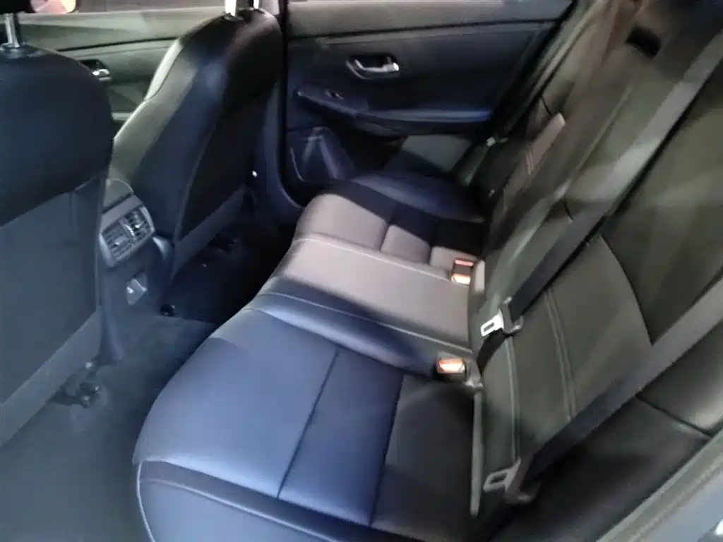 Nissan SYLPHY, миниатюра 17
