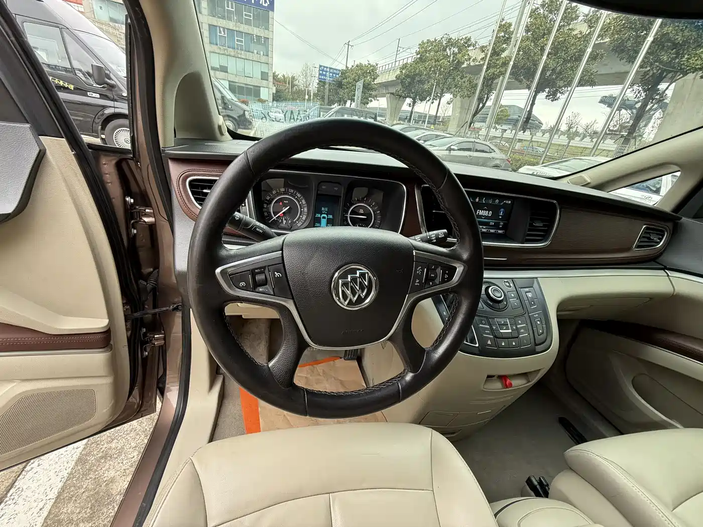 Buick GL8 2018 28T Luxury Model China VI фото 12