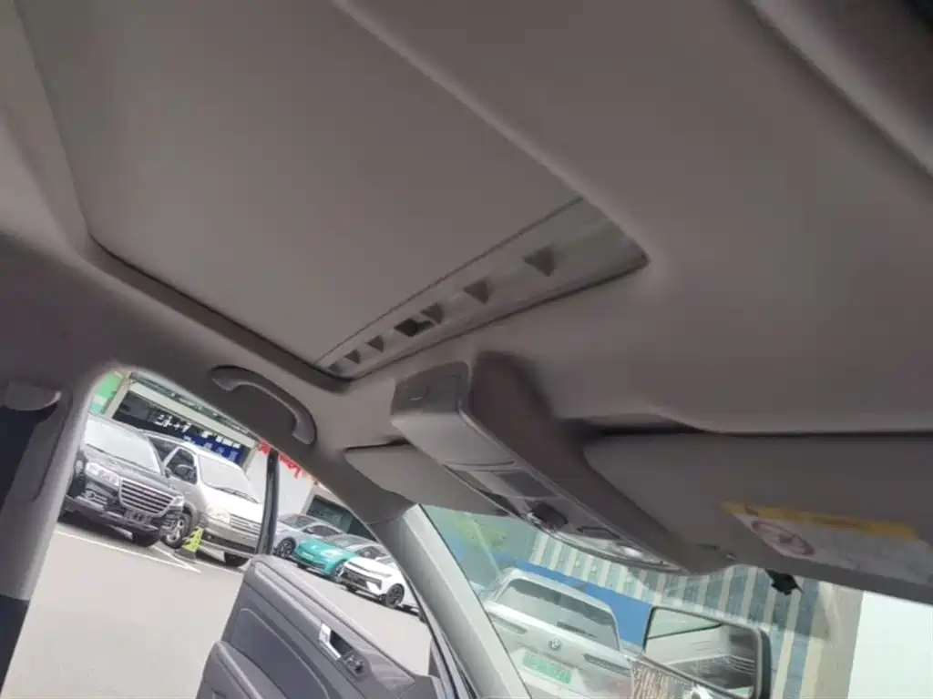Volkswagen Passat 2015 1.8TSI DSG Elegance Edition фото 18