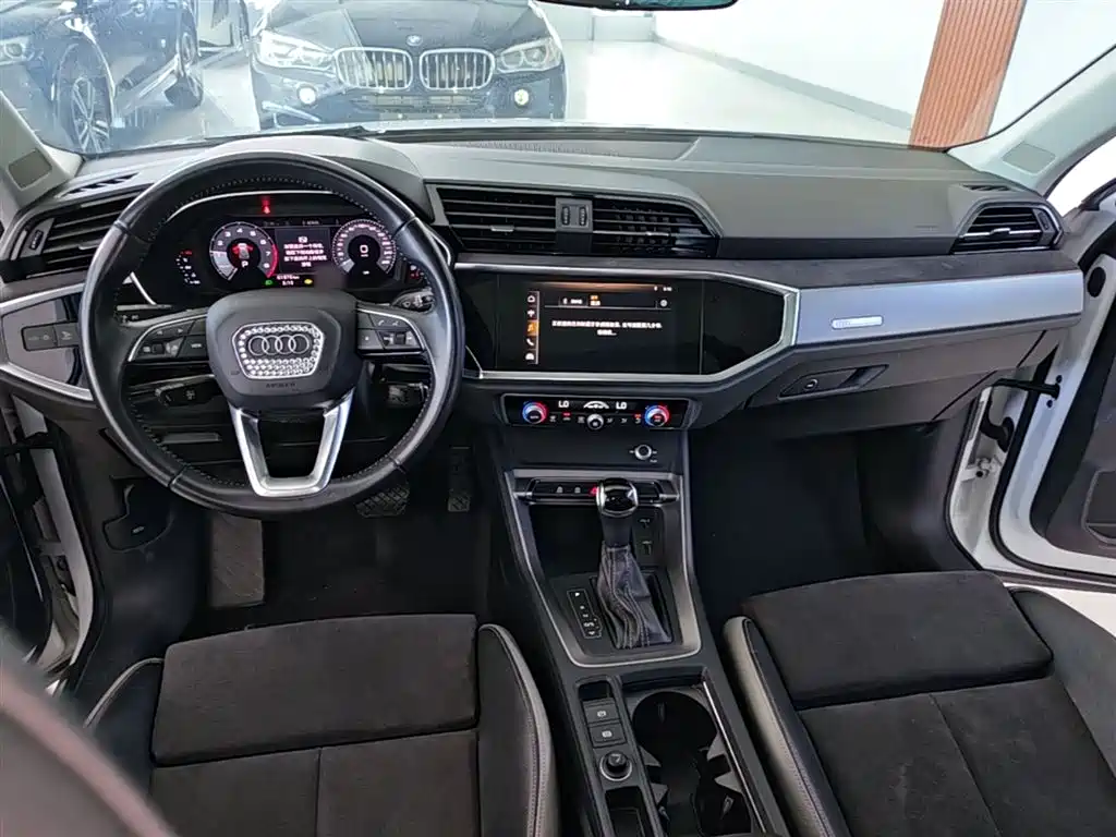 Audi Q3 2019 35 TFSI Progressive Sport фото 10