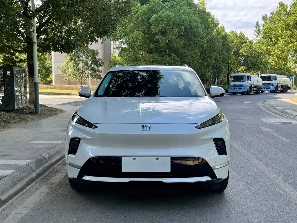 2025 Buick E5