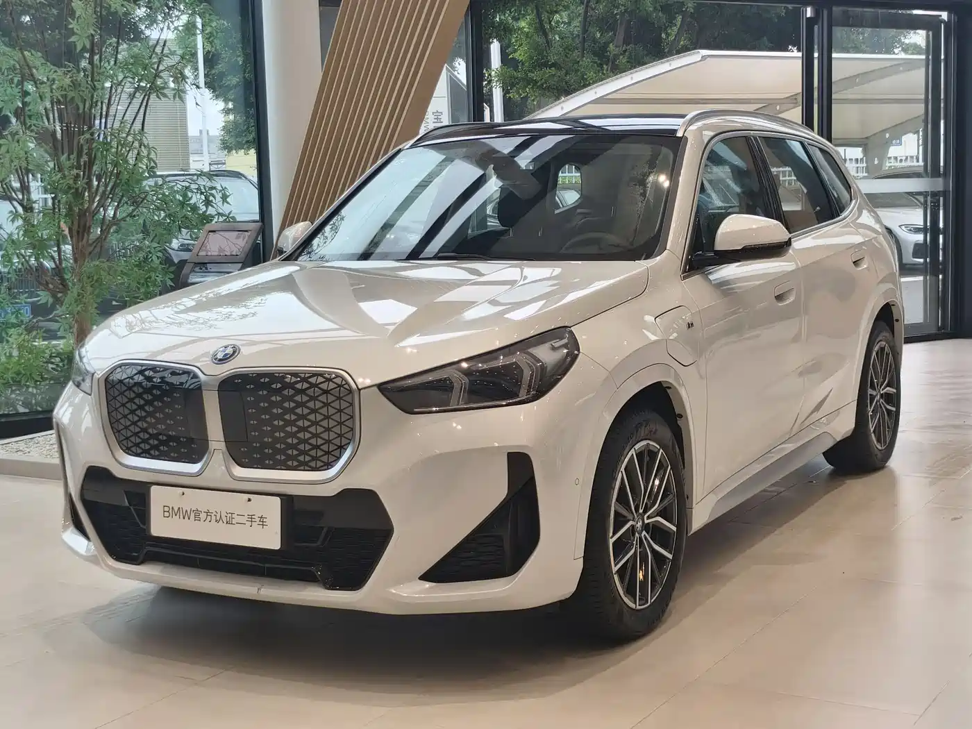 BMW iX1 2025 eDrive25L M Sport Package
