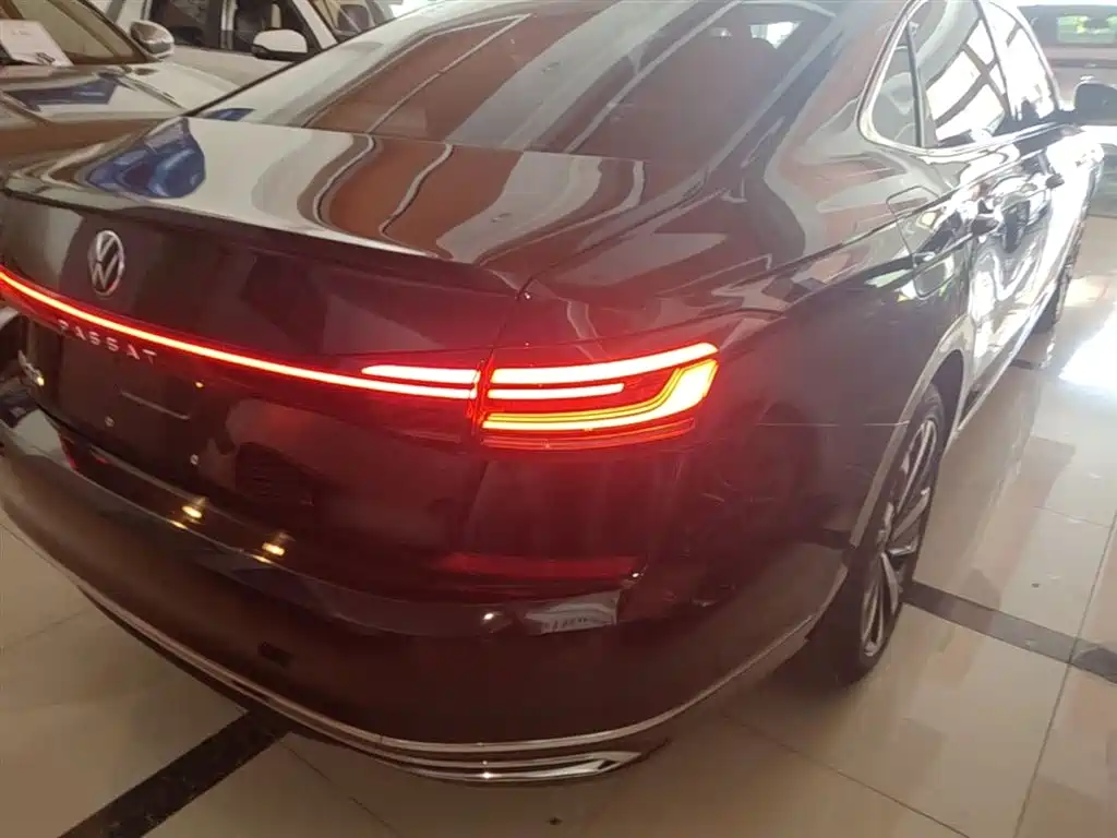 Volkswagen Passat 2023 Facelift 330TSI Elite Edition фото 8