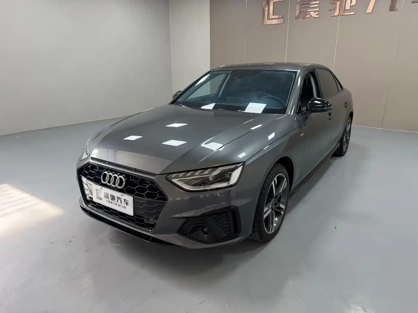 Audi A4L 2022 40 TFSI Luxury Dynamic