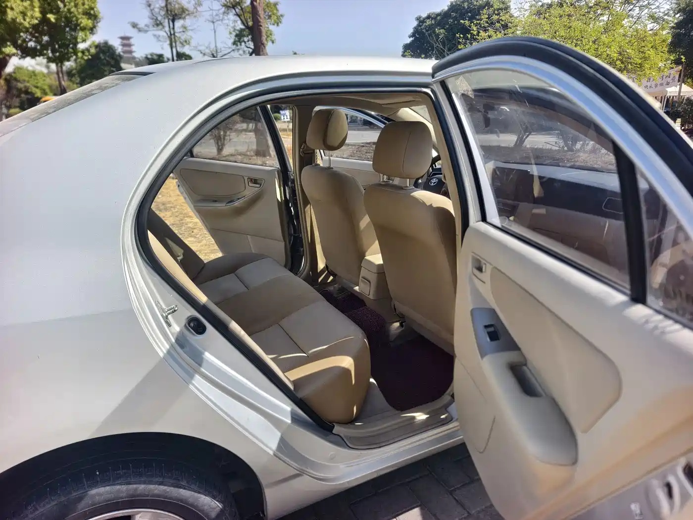 Toyota Corolla 2013 1.6L Automatic Excellence Edition фото 13