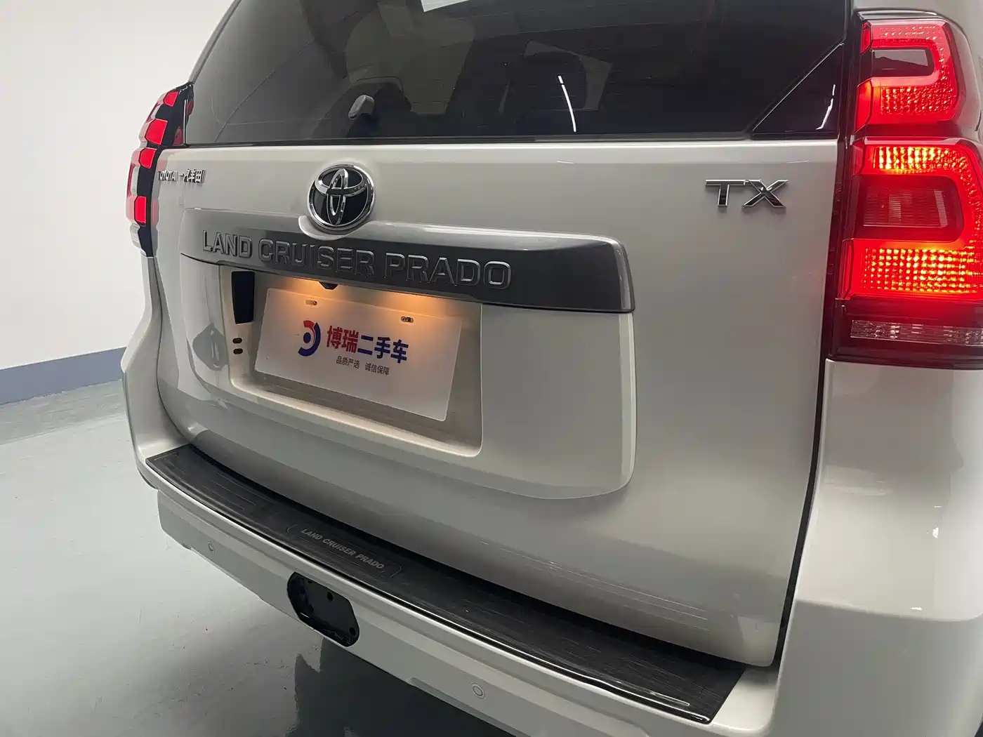 Toyota Prado 2019 3.5L Automatic TX-L Zunxiang Edition фото 13