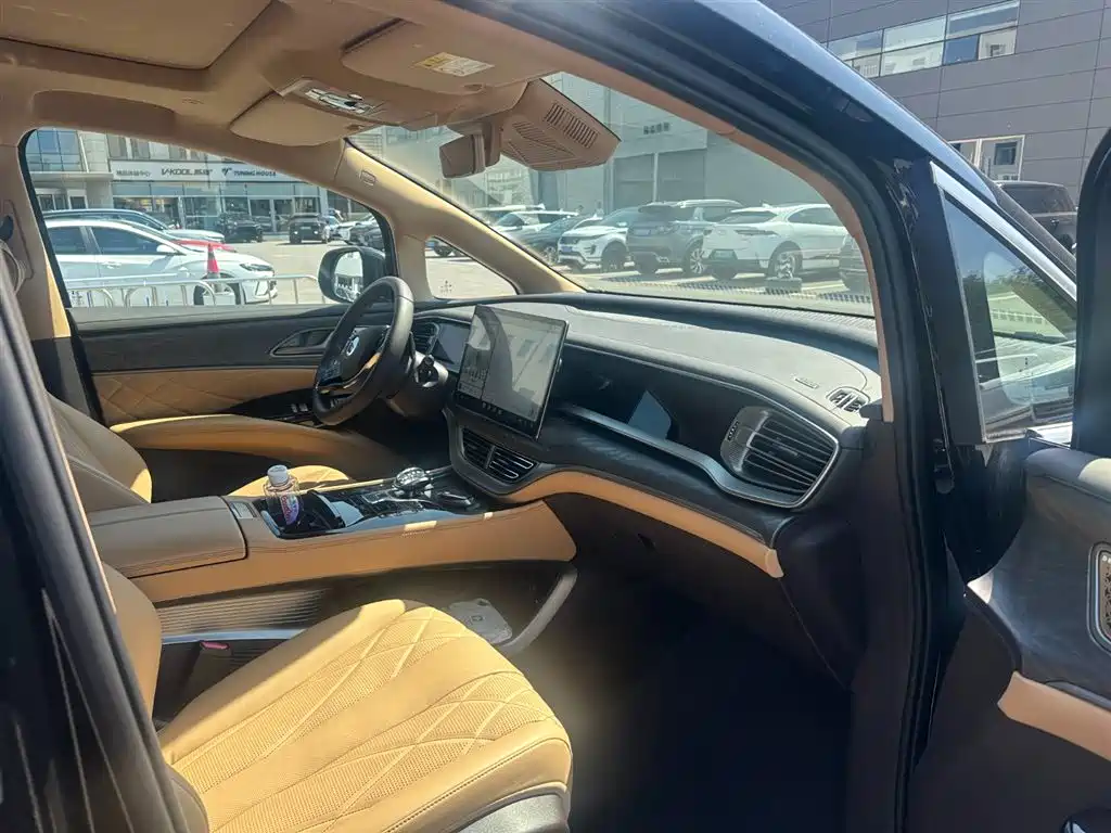 Denza D9 2025 DM-i Smart Drive Edition 1020 AWD Prestige фото 10