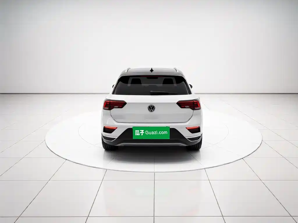 Volkswagen T-Roc, миниатюра 3