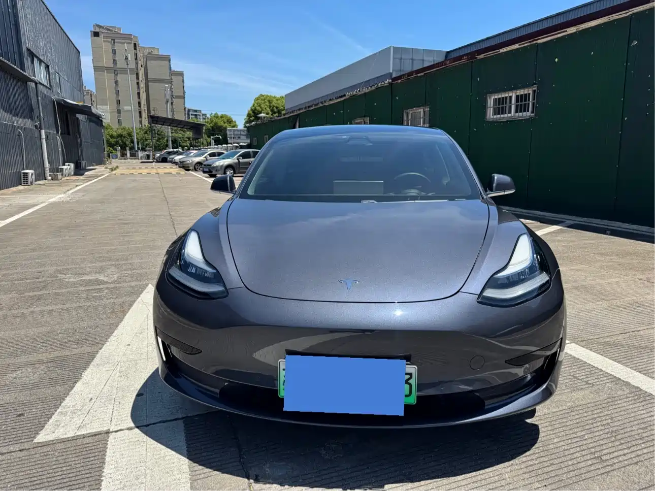 TESLA MODEL 3