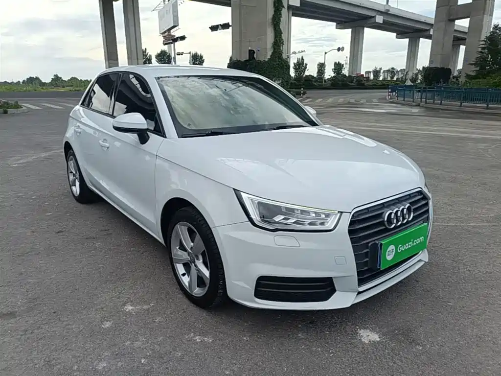 Audi A1 2016 30 TFSI Sportback Design Style Edition фото 4