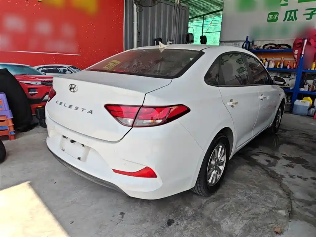 Hyundai Elantra 2018 1.6L Automatic Pleasing Edition GL China VI фото 7