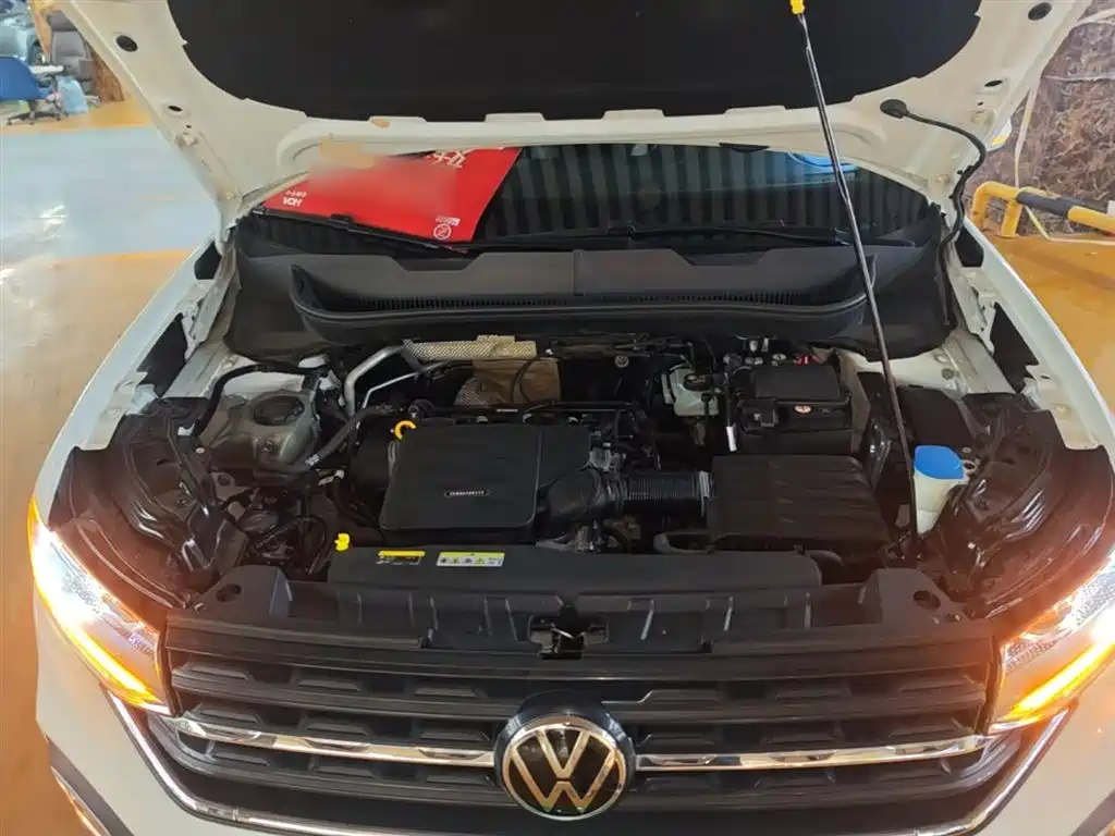 VOLKSWAGEN EXPLORING THE SHADOW