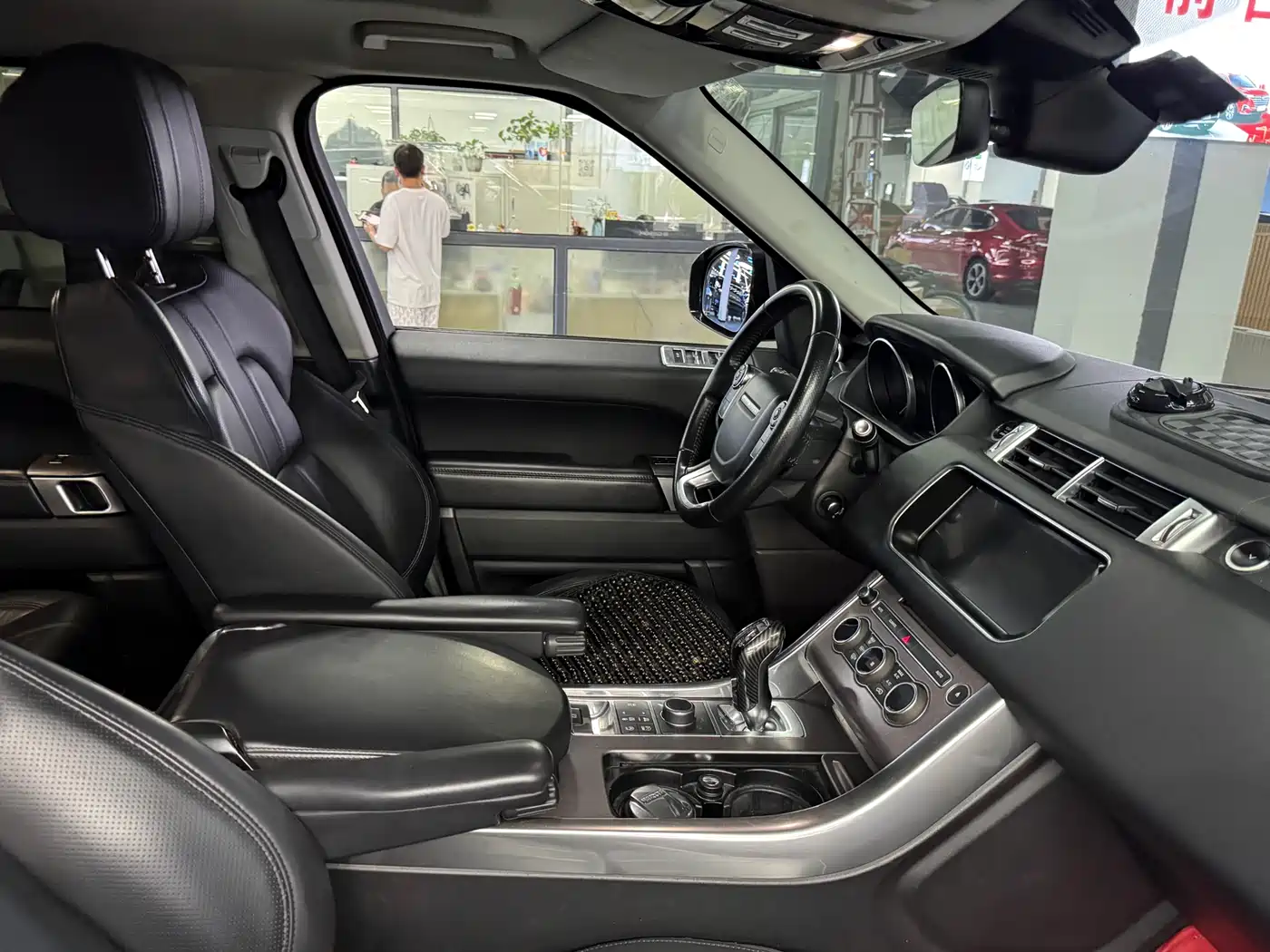 Land Rover Range Rover Sport 2017 3.0 SC V6 HSE фото 15