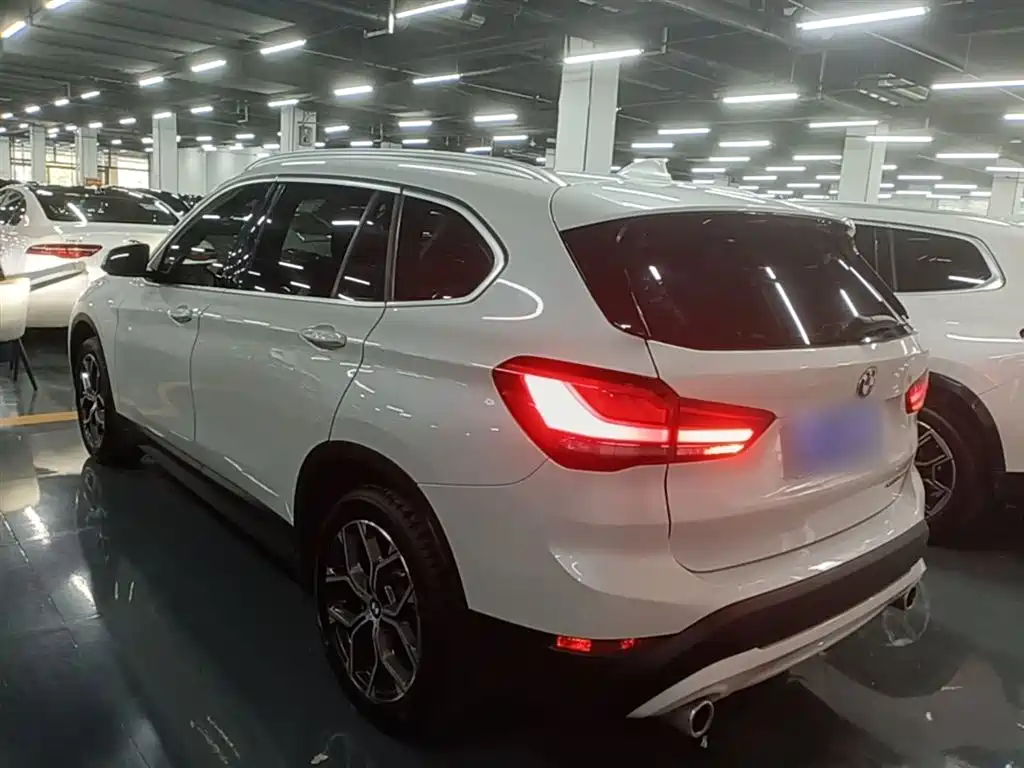 BMW X1 2021 sDrive25Li Leading фото 5