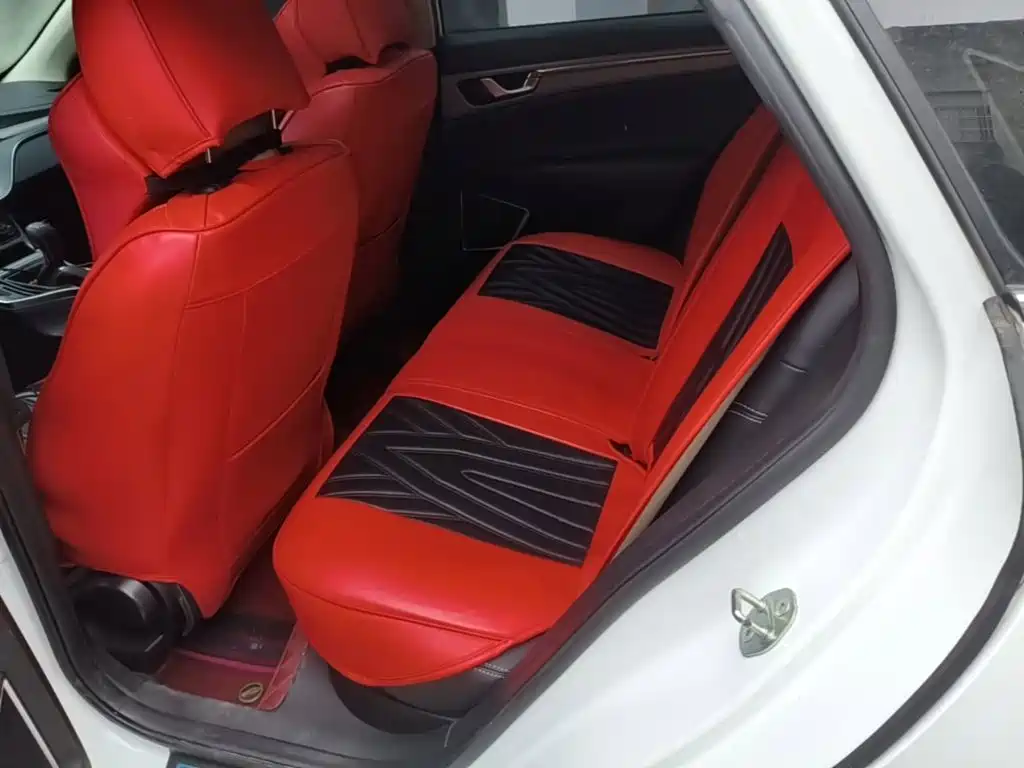 Photo 17 - Geely Emgrand GL
