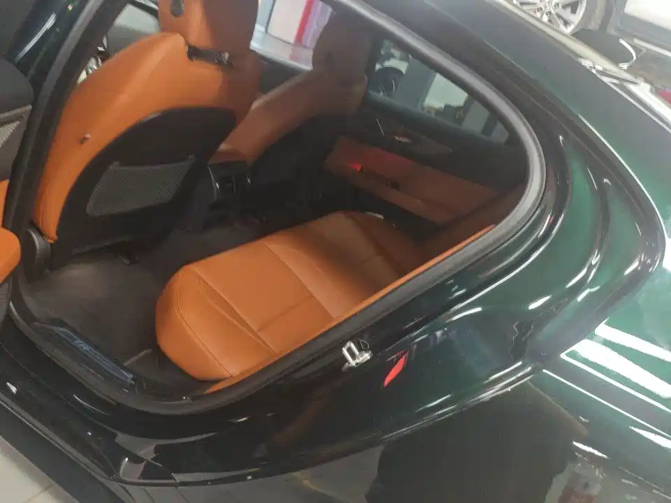 Jaguar XEL 2025 2025 2.0T 250PS R-DYNAMIC 90th Anniversary Edition