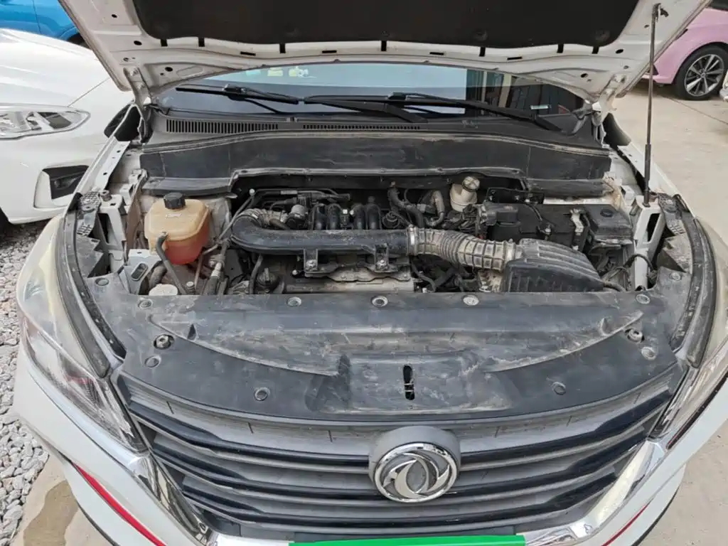 Dongfeng Fengguang Fengon 500 2021 2021 1.5L CVT Comfort