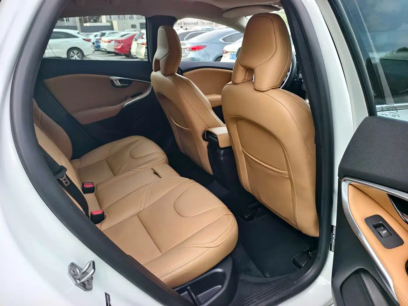 Volvo V40 2018 2018 T3 R-Design Edition