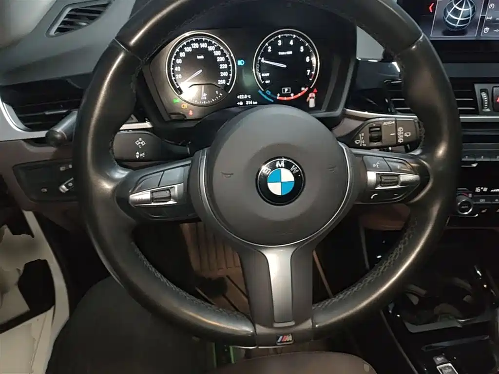 BMW X1 2020 sDrive20Li Premium Edition фото 11