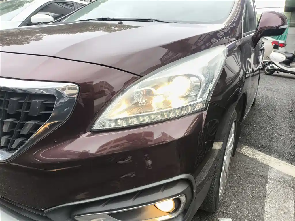 Peugeot 3008 2016 2.0L Automatic Classic Edition фото 19