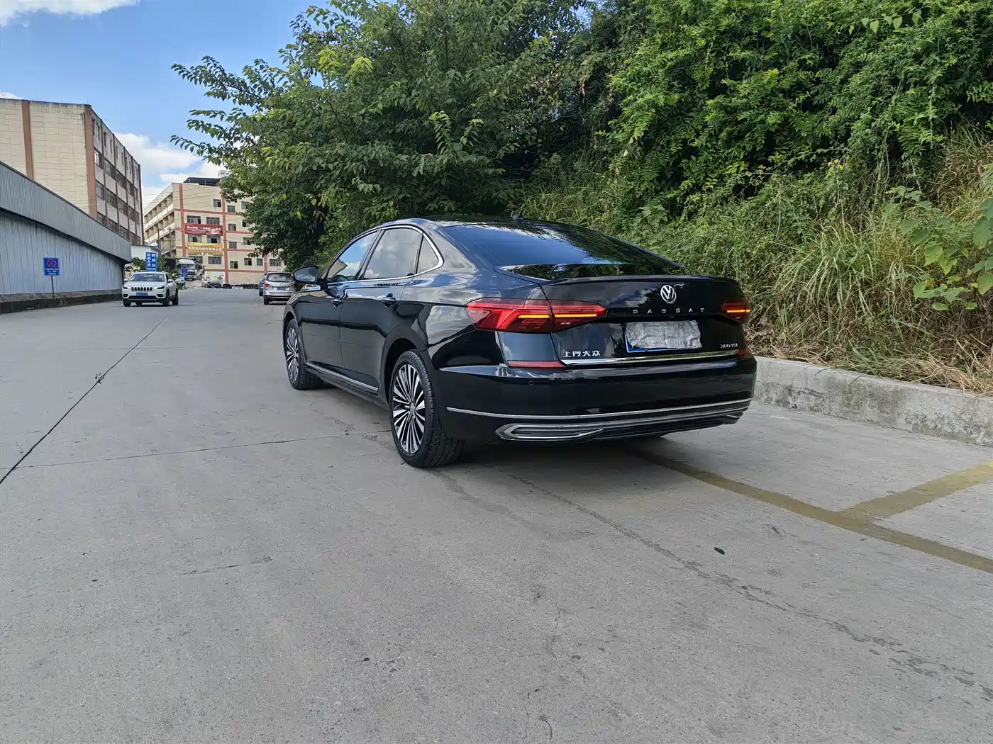 Фото 9 - Volkswagen Passat