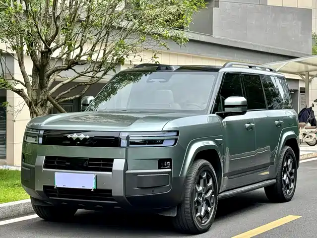 Fang Cheng Bao Titanium 7 2025 AWD Base Model