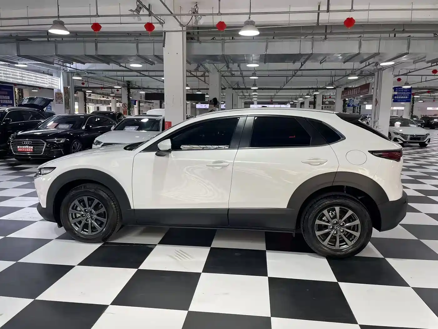 Фото 10 - Mazda CX-30