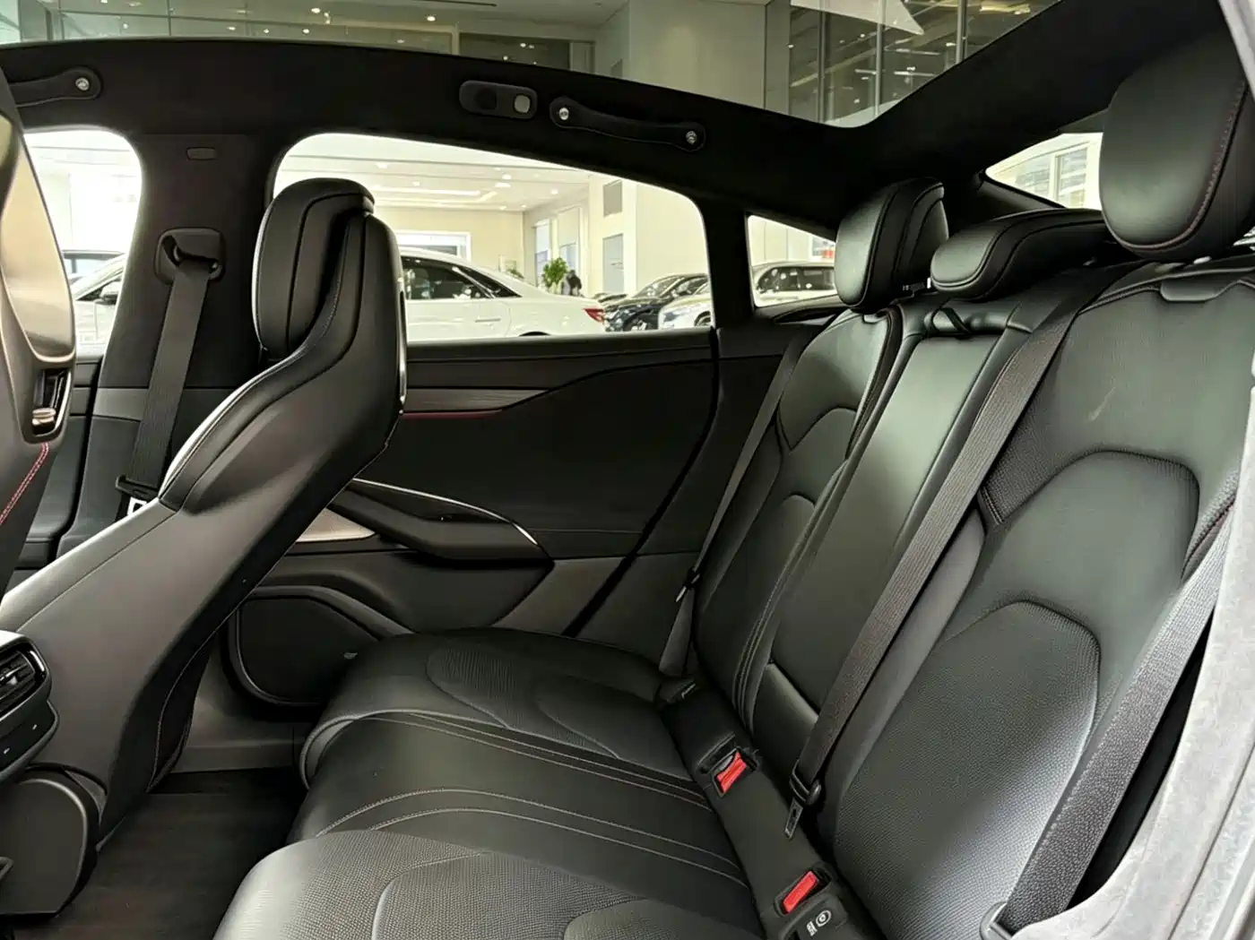 Xiaomi Auto Xiaomi SU7 2024 AWD Extended Range Advanced Smart Driving Max Edition фото 8