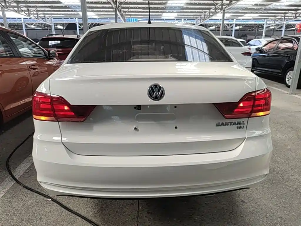 Volkswagen Santana 2016 1.6L Automatic Trend Edition фото 6
