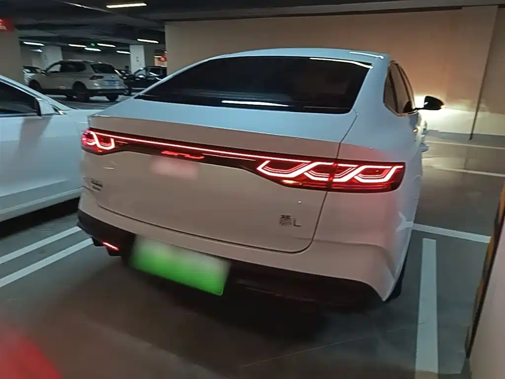 BYD Qin L 2024 DM-i 120KM Superior Edition фото 7