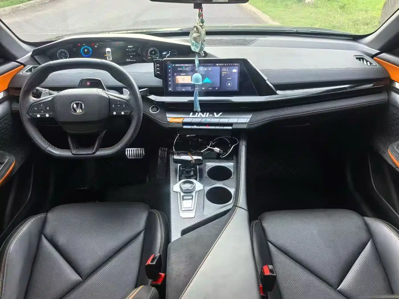 CHANGAN UNI-V