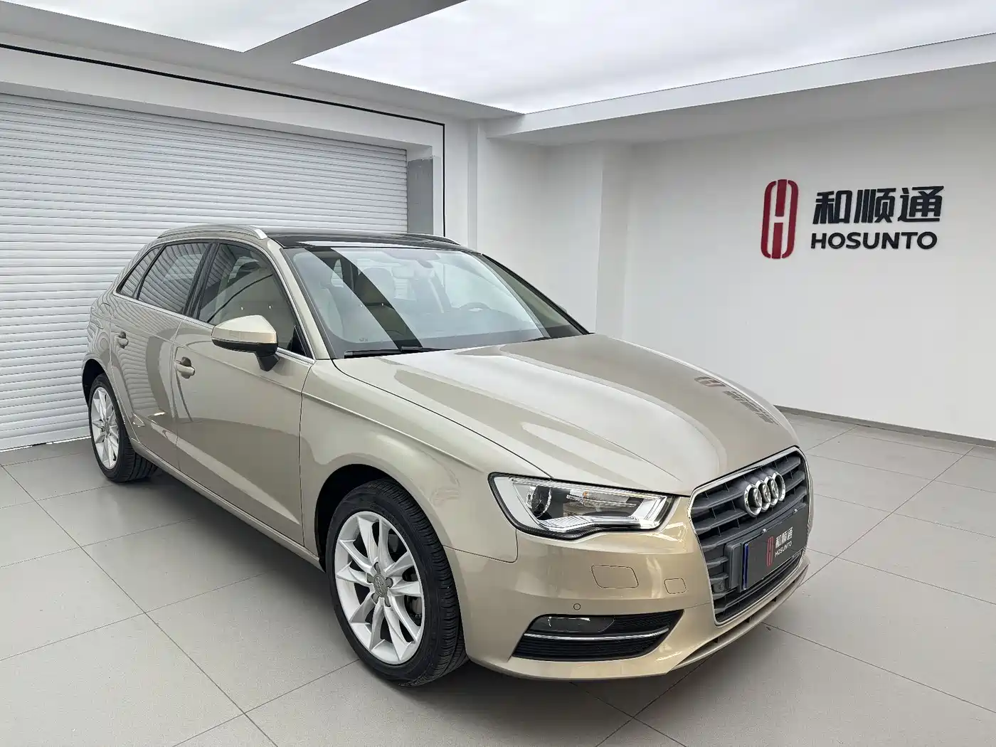 Audi A3 2014 Sportback 35 TFSI Automatic Comfort фото 3