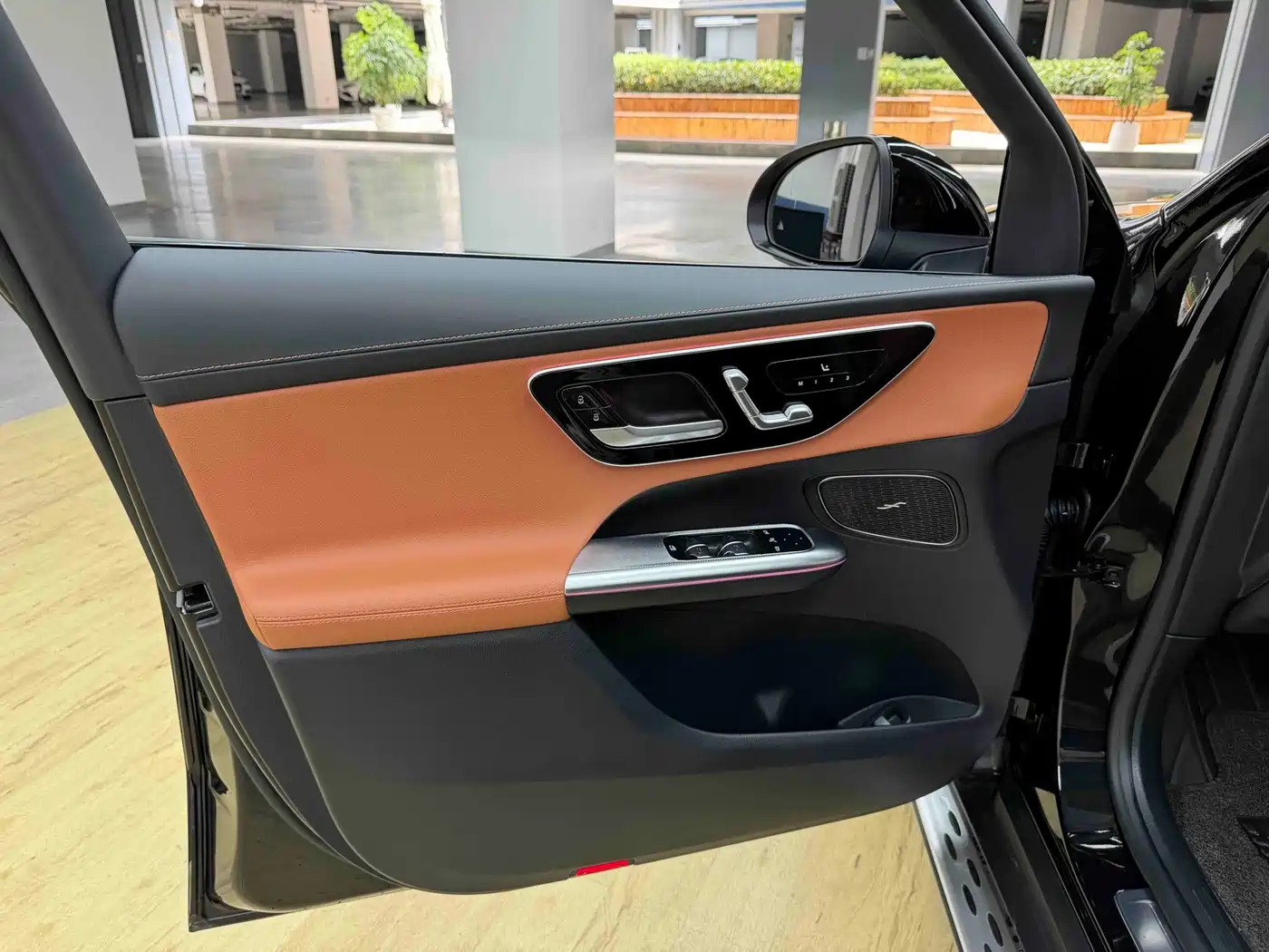 Mercedes-Benz GLC 2025 2025 GLC 300 L 4MATIC Dynamic 5-seater