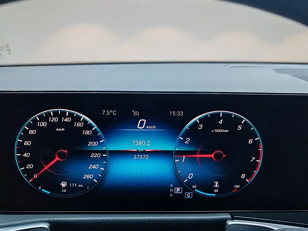 Mercedes-Benz GLB 2023 GLB 220 Dynamic фото 17
