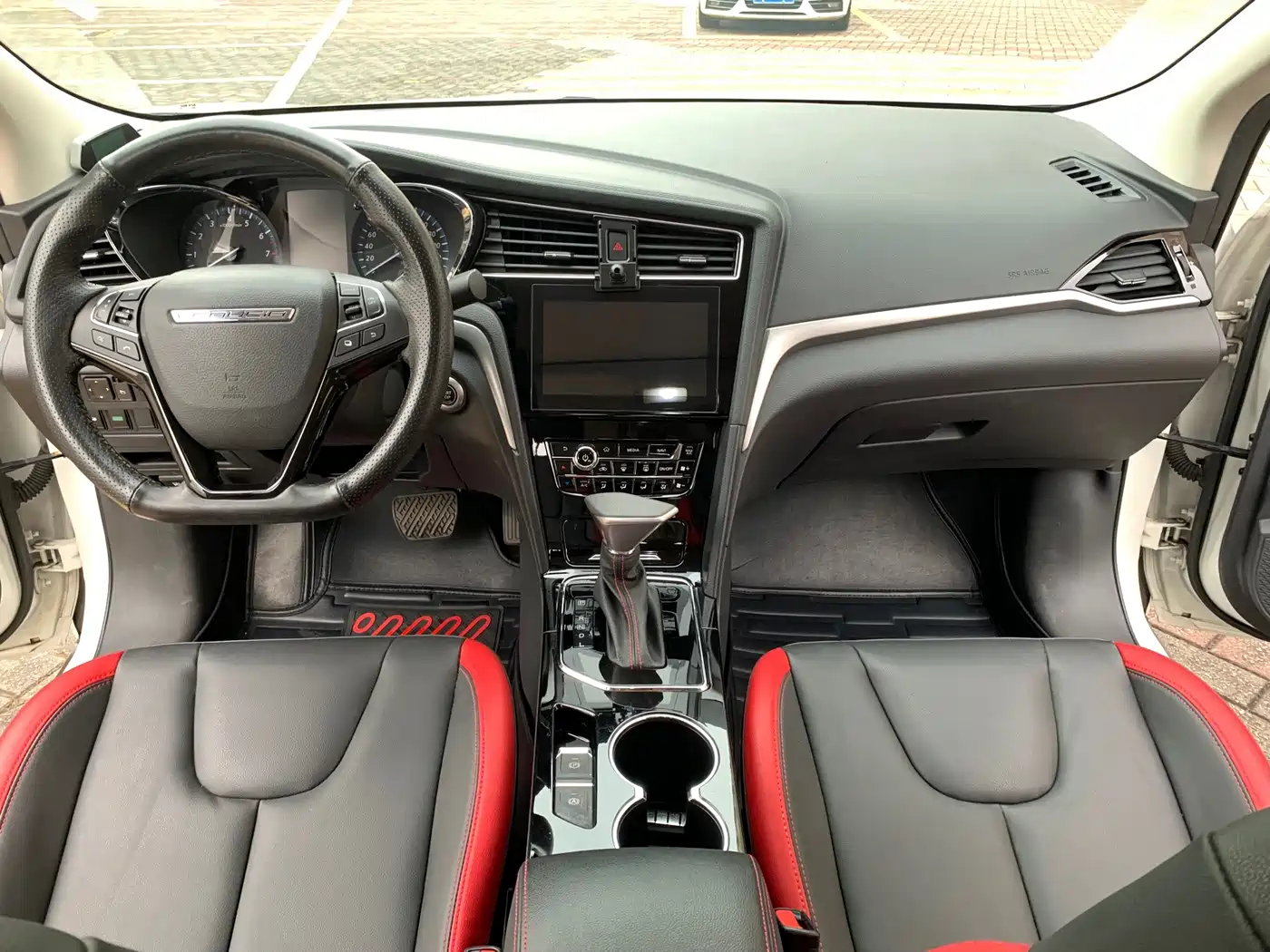 Venucia D60 2020 2019 100K Glory 1.6L XL CVT Chen Ku Edition China V