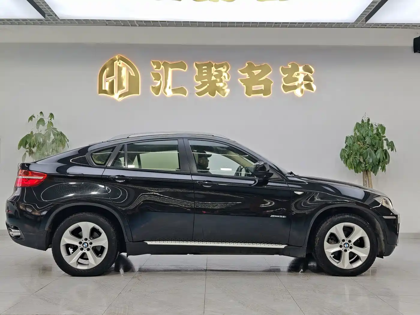 Photo 5 - BMW X6