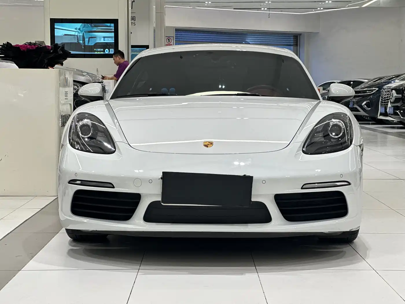 Porsche 718 2020 Cayman 2.0T фото 2