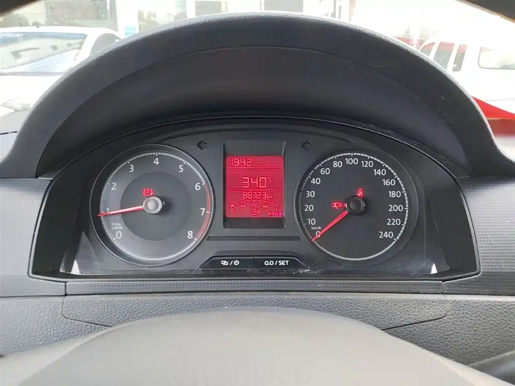 Volkswagen Santana 2016 1.6L Manual Trend Edition фото 12