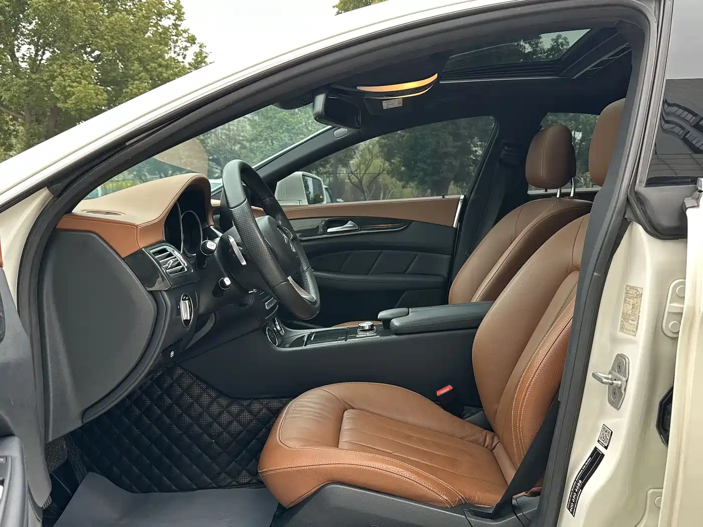 Mercedes-Benz CLS 2015 CLS 260 фото 8
