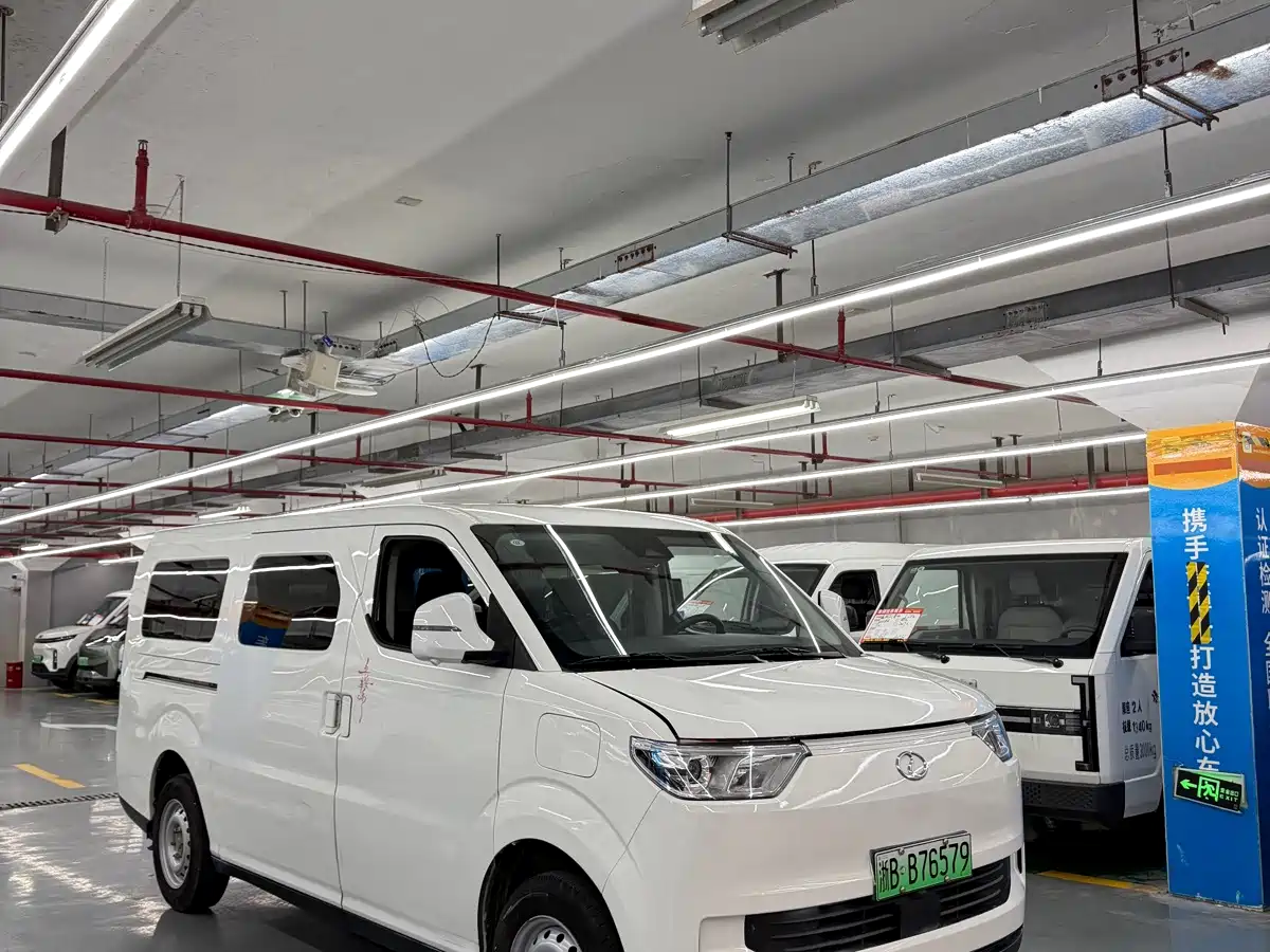 Ruichi New Energy EC75 2025 2025 Passenger Smart Super Charge Edition Pioneer Type I 52.16kWh